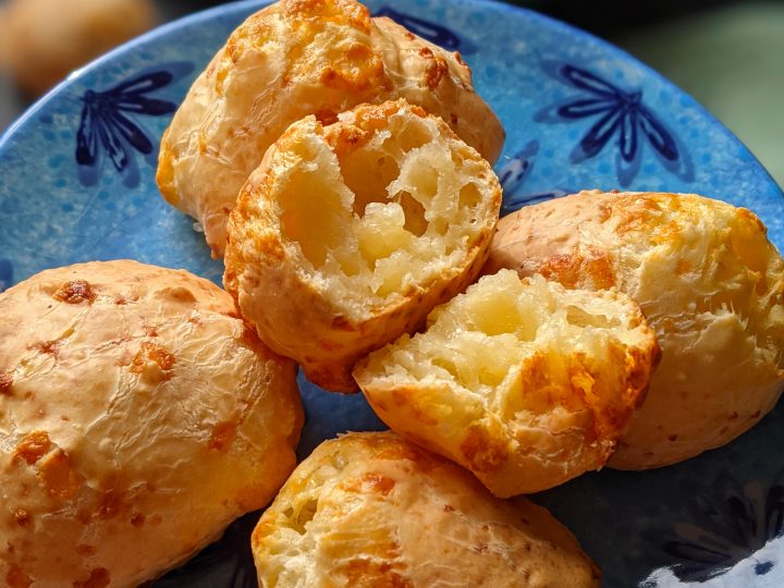 How to Make Brazilian Cheese Bread  Easy Pão de Queijo Recipe 